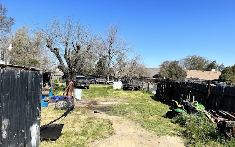 the whole 9 yards handyman & landscaping — Landscaper in Merced
