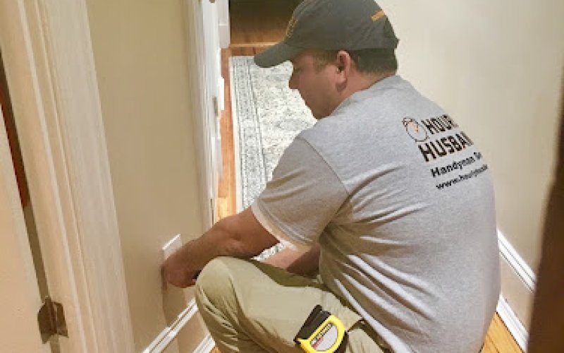 Hourly Husbands Handyman Service